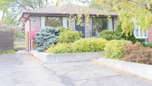 Richview Gardens Suite, 3-bdr