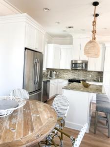 Moonlight and Starlight Escape