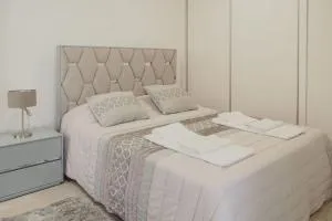 Casa Estrelicia - Relógio do Poiso