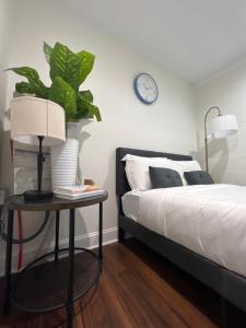 1BR Fully Handicap Accessible Near Downtown