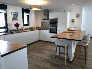 Maisons de vacances Maison proximite Golf et plage de Breville sur Mer : photos des chambres