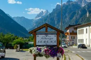 Hotel Serena - Tre Cime Views - Lorenzago