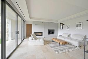 Maisons de vacances Magnificient villa with pool in Gordes : photos des chambres