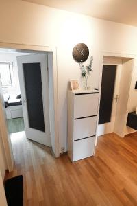 N39 Whole 3-Room Apartment or Individual Room in Karlsruhe Südstadt
