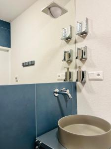 Timeless Old Centre Apartment with 2 bathrooms and balcony