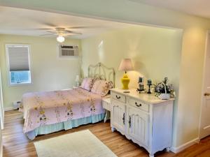 Queen Suite room in The Inn at Quail Run