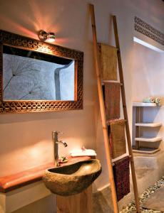 Cili Emas Oceanside Resort