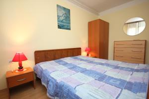 Apartments with a parking space Fazana - 7230