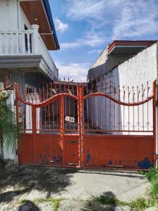 Cebu City 3 bedrooms split house 2nd floor-WIFI