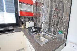 Seaside holiday house Vinjerac, Zadar - 21841