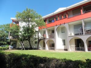 Appartement F2 avec Terrasse, Wifi et Proximité Thermes à Lamalou-les-Bains - FR-1-451-118