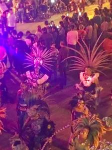 Plaza Fundadores, iglesia de La Santa Cruz, casa completa