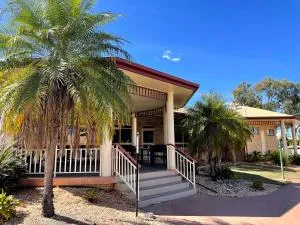 Western Heritage Motor Inn - Dysart