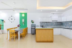 Căn Hộ "3" OaSky View Xéo Biển 3 Phòng- Oasky Apartment with diagonal sea view