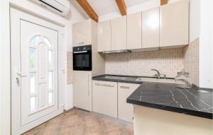 Lovely Home In Medulin With Kitchen