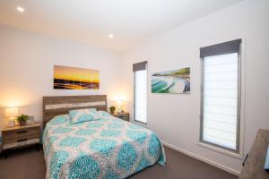 Time n Tide - Straddie Beach House