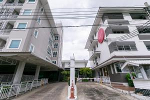 Ruan Plaisoi Apartment