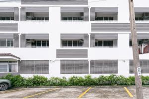 Ruan Plaisoi Apartment