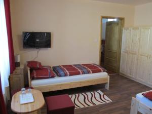 Tavi Fészek Vendégház