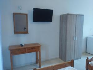 Panos Apartments