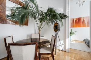 Aviator luxury apartment in the city center