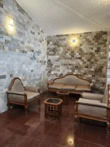 vintage valley urban cottage - Karimkunnum