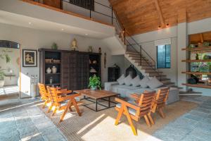 Villa Nehal - Luxury 5BR Villa with 20m Pool