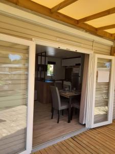 Campings camping la carabasse : photos des chambres