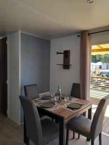 Campings camping la carabasse : photos des chambres