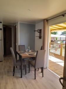 Campings camping la carabasse : photos des chambres