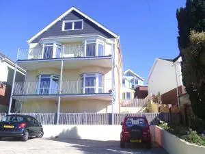 Yew Tree House - 佩恩顿