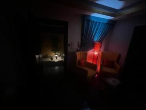 luxury flat with garden and private entrance شقة فاخرة بحديقة و مدخل خاص