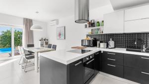 Villa Chic by Villas Holiday