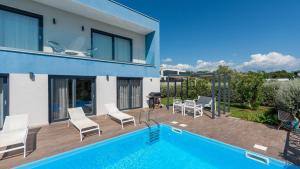 Villa Chic by Villas Holiday
