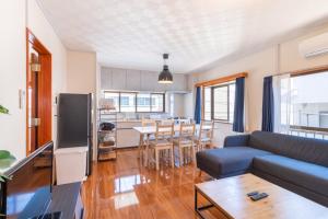-Hirai- 10 minutes walk from Hirai Station Direct service to Shinjuku and Akihabara 平井戸建