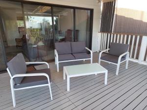 Central Coast-Spacious House 5 minutes drive to beach