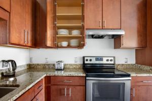 Alewife 2br w gym wd nr red line BOS-934