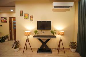 Lime Tree 3BHK Serviced Apartments DLF Phase -5 Gurgoan