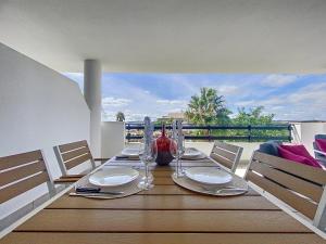 Hacienda Casares MAGNOLIA 2430