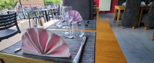 Hotels Hotel Des Negociants : photos des chambres