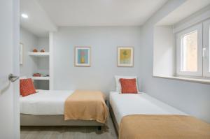 Renovated House Near Beaches, By TimeCooler