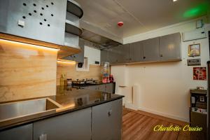 Charlotte Cruise House Boat