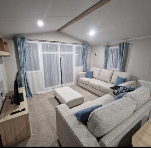 Luxuary Static Caravan Sleeps 6 Coopers Beach - Luxurious Get Away