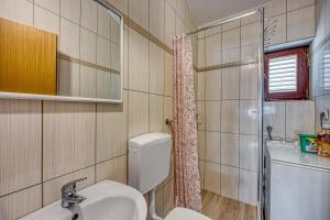 Silver Cherry Apartments