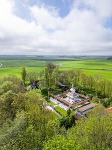 Thús yn Hantum Vakantiehuisje met hottub in Friesland
