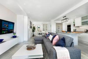 New apartment 300 mts from Marbella beach - Pass the Keys