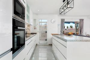 New apartment 300 mts from Marbella beach - Pass the Keys