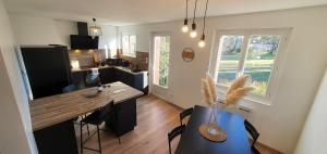 Maison 3 Chambres, 3 Salles de bains, tout le confort aux portes dAngoulême avec jardin