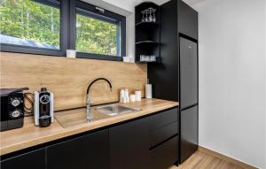 Awesome Home In Stari Laz With Wi-Fi