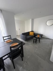 Appartements Appartement 4P, au pied de toute commodite : photos des chambres
